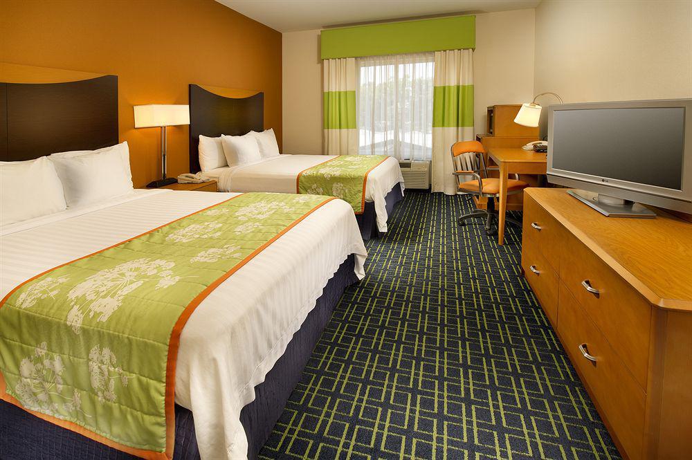 Fairfield Inn And Suites Кливленд Номер фото