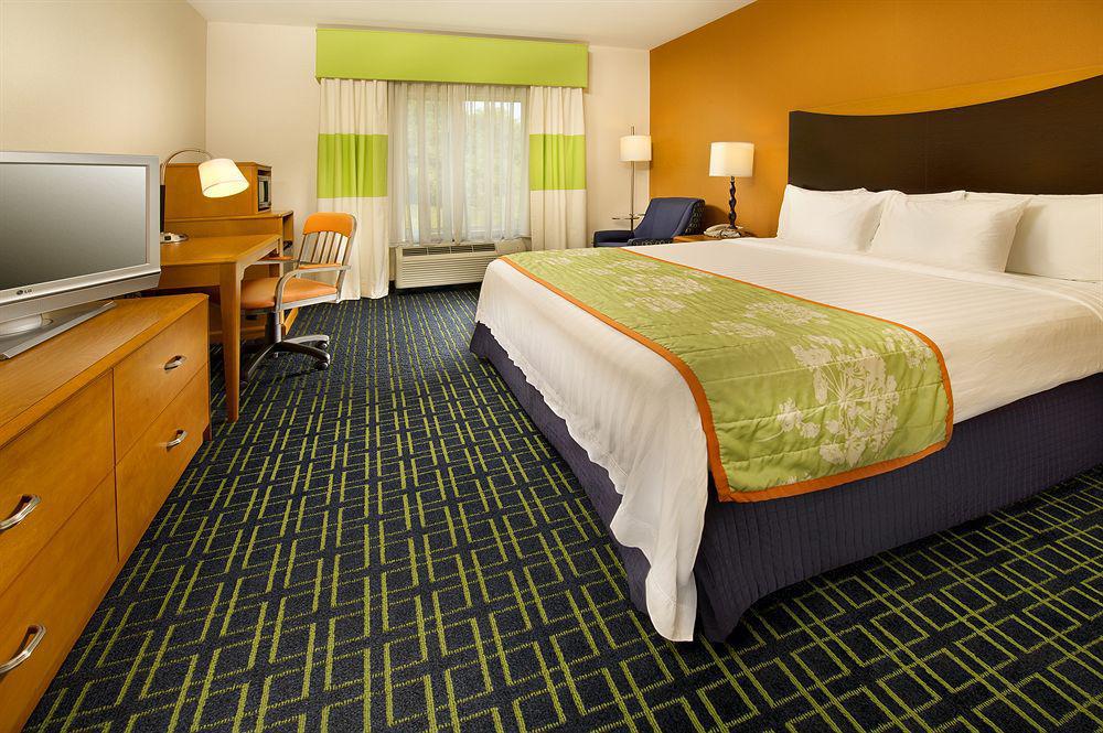 Fairfield Inn And Suites Кливленд Номер фото