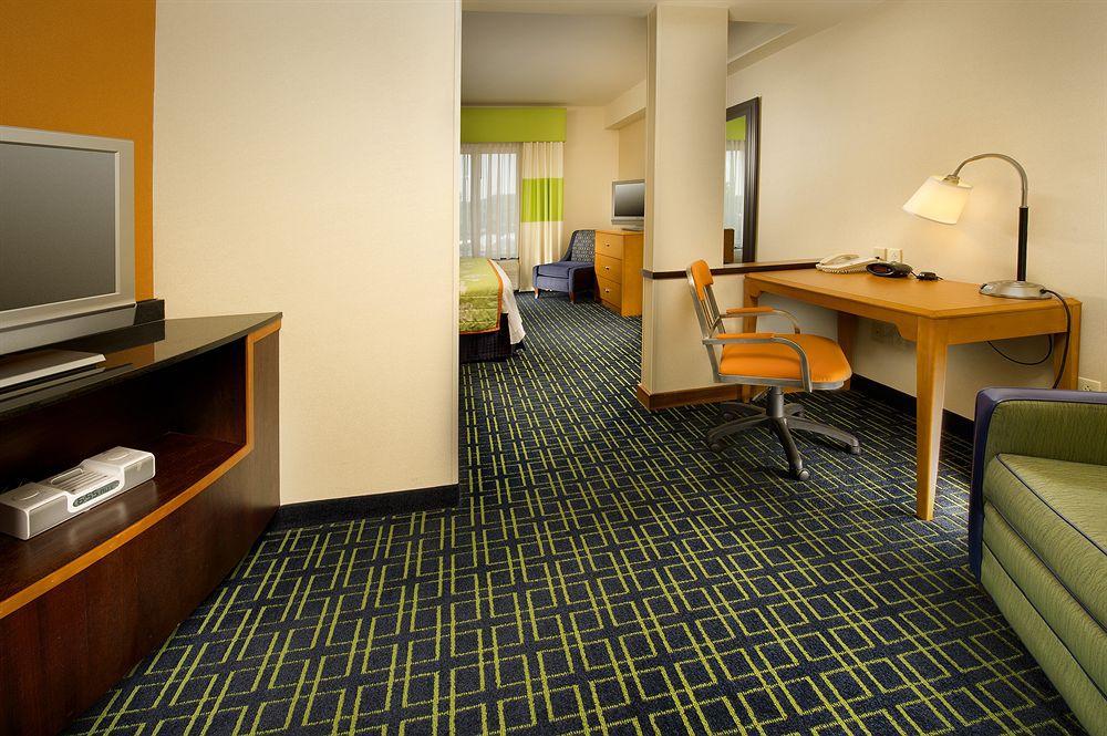 Fairfield Inn And Suites Кливленд Номер фото