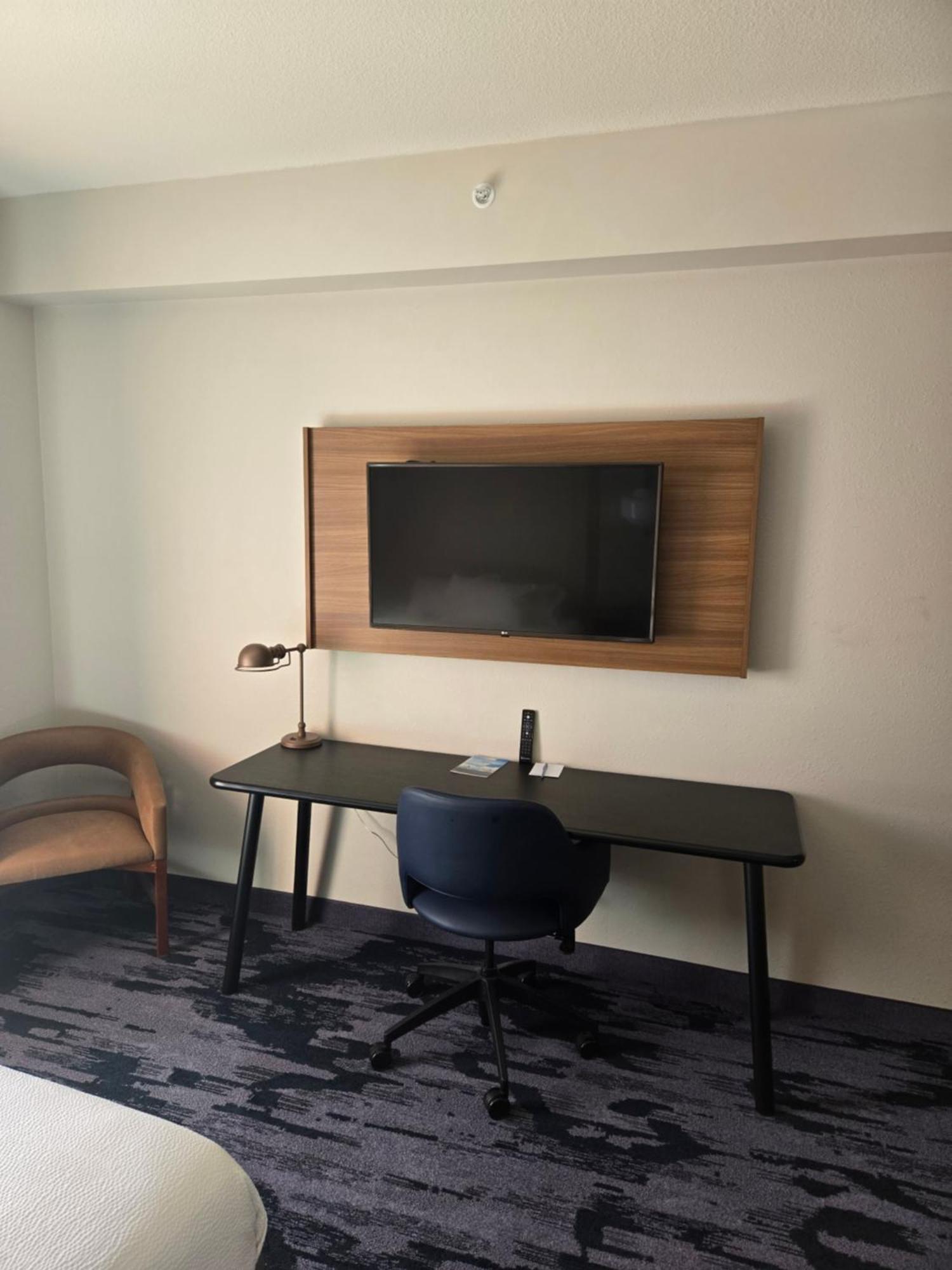 Fairfield Inn And Suites Кливленд Экстерьер фото
