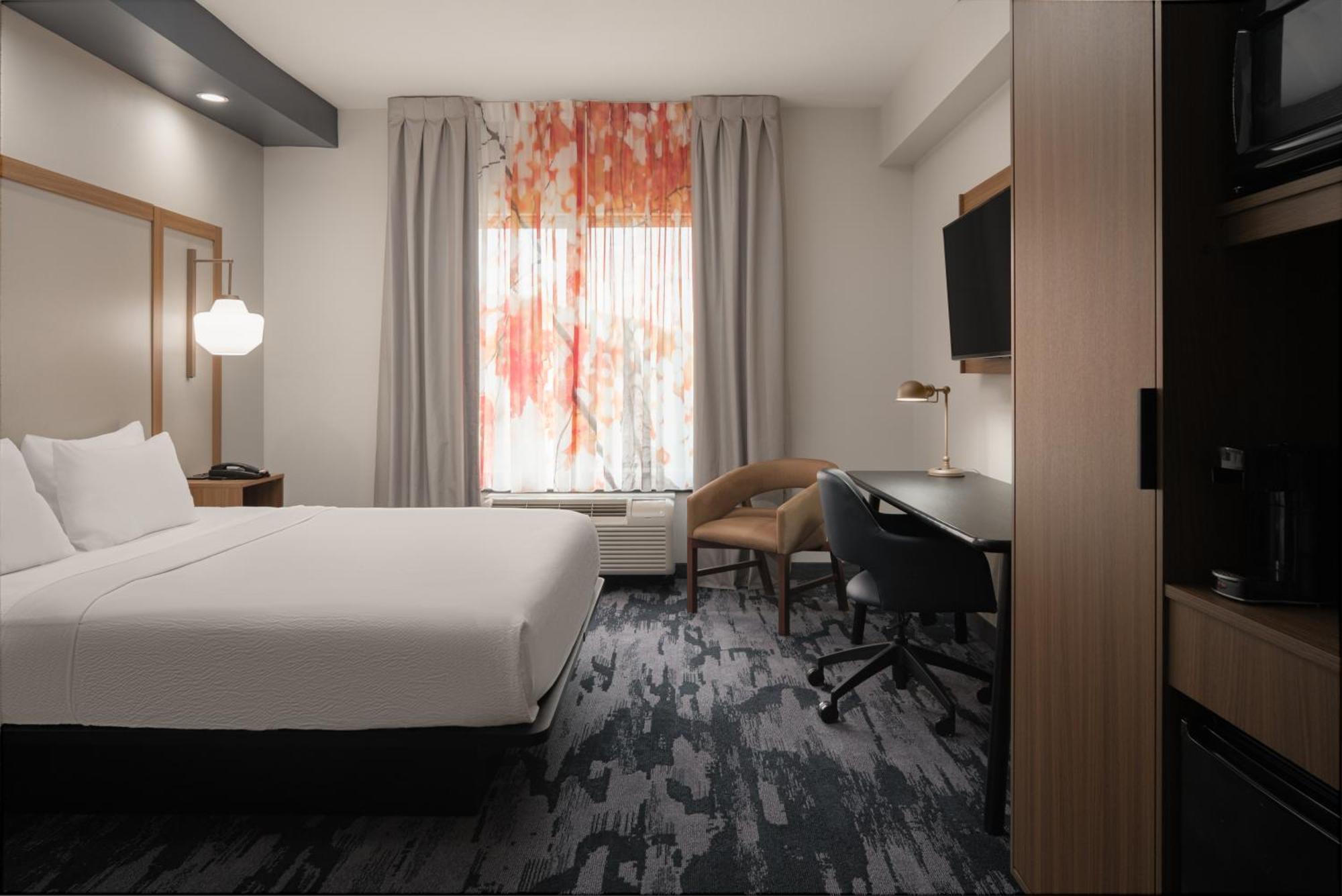 Fairfield Inn And Suites Кливленд Экстерьер фото