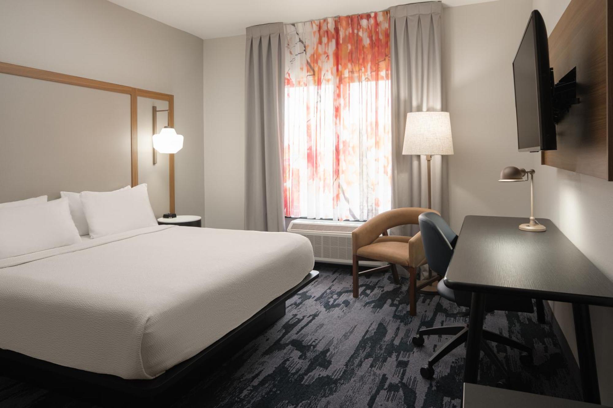 Fairfield Inn And Suites Кливленд Экстерьер фото