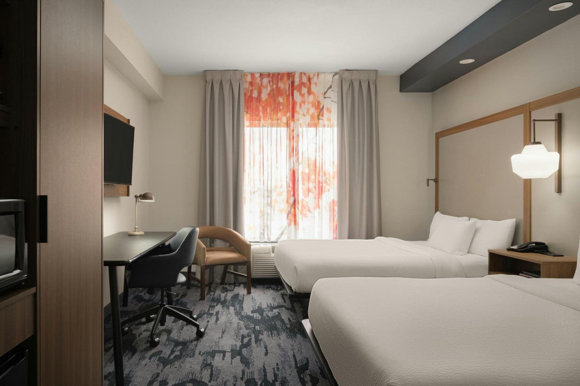 Fairfield Inn And Suites Кливленд Экстерьер фото
