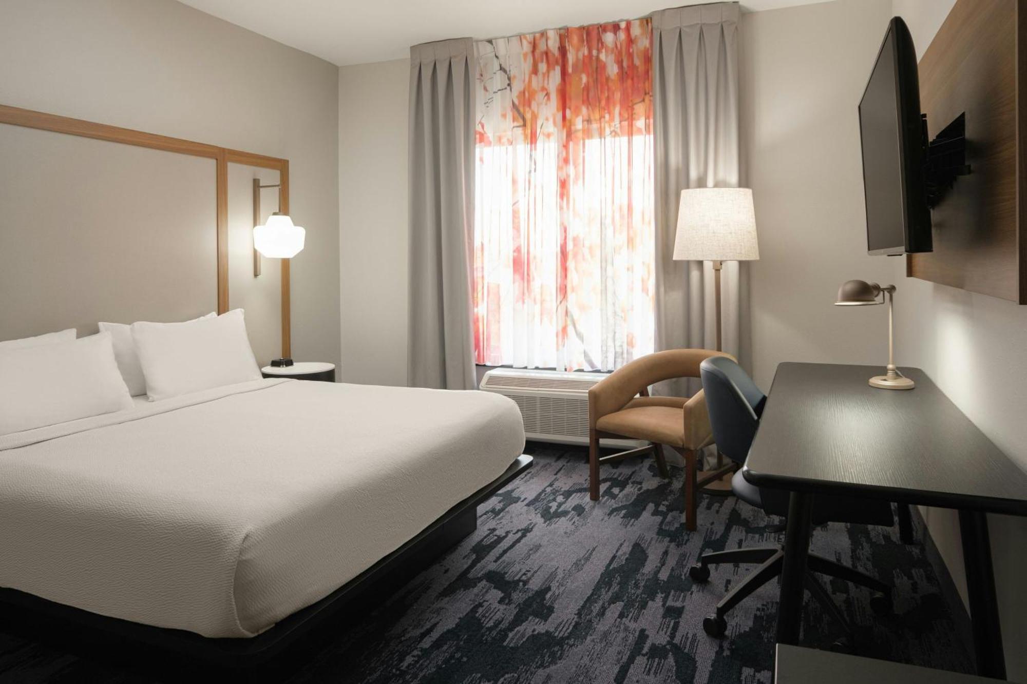 Fairfield Inn And Suites Кливленд Экстерьер фото