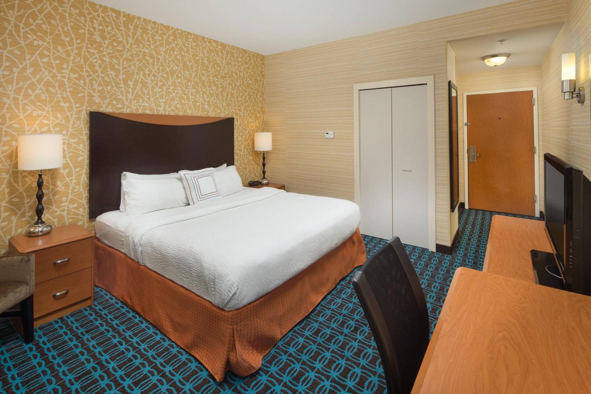 Fairfield Inn And Suites Кливленд Экстерьер фото