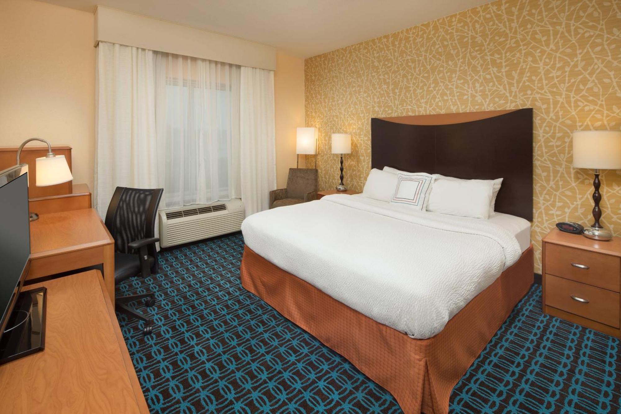 Fairfield Inn And Suites Кливленд Экстерьер фото