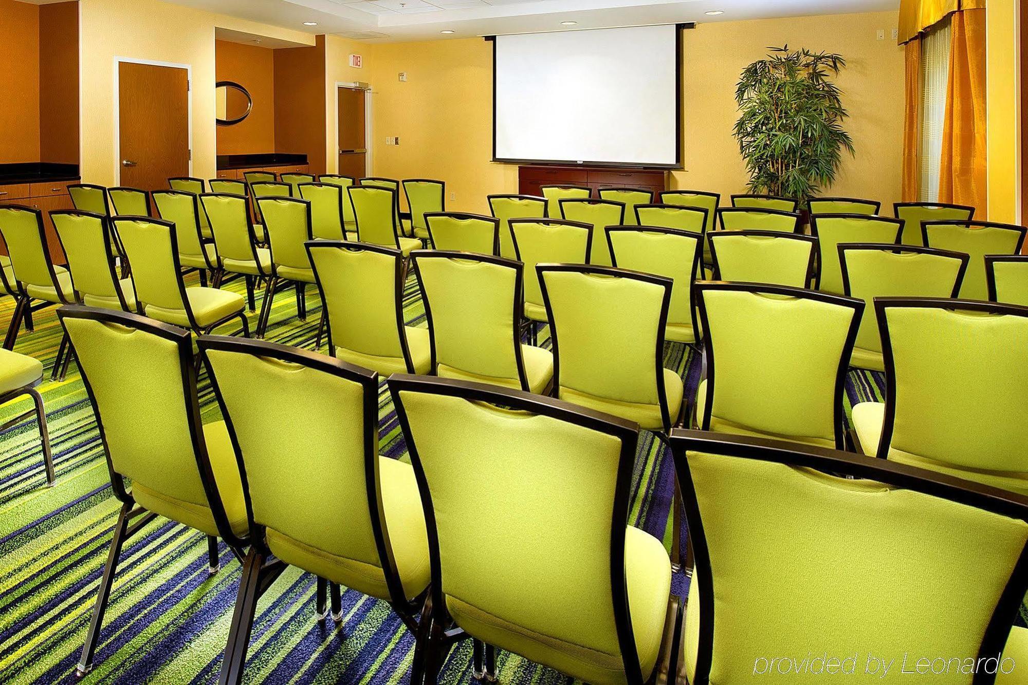 Fairfield Inn And Suites Кливленд Бизнес фото